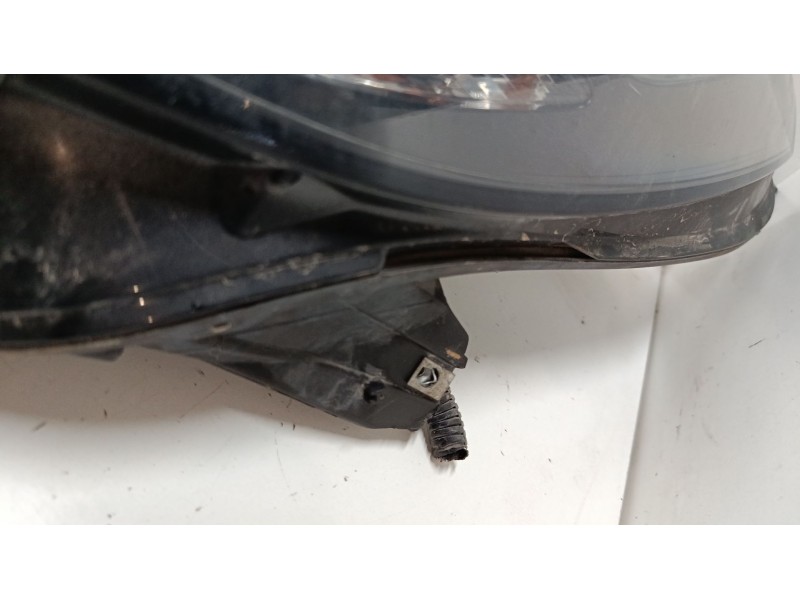 Recambio de faro izquierdo para opel corsa e (x15) 1.4 (08, 68) referencia OEM IAM 13381343LH 1EF01183005 