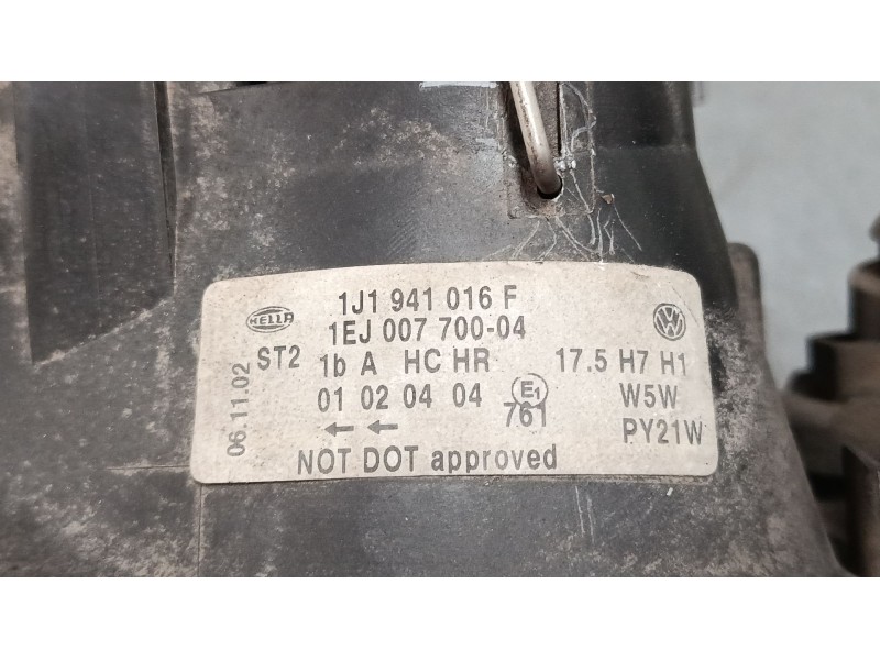Recambio de faro derecho para volkswagen golf iv (1j1) 1.6 16v referencia OEM IAM 1J1941016BF  