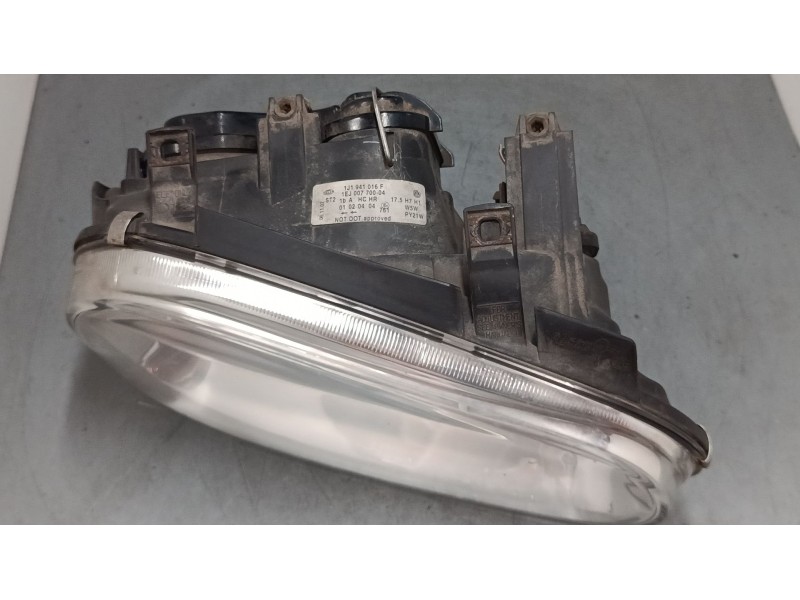 Recambio de faro derecho para volkswagen golf iv (1j1) 1.6 16v referencia OEM IAM 1J1941016BF  