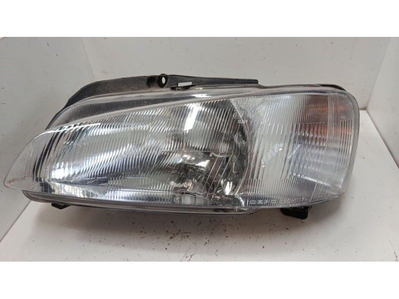 Recambio de faro izquierdo para peugeot 106 ii (1a_, 1c_) 1.5 d referencia OEM IAM   