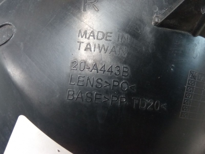 Recambio de faro derecho para honda jazz ii (gd_, ge3, ge2) 1.2 i-dsi (gd5, ge2) referencia OEM IAM   