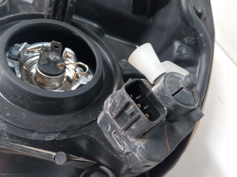 Recambio de faro derecho para honda jazz ii (gd_, ge3, ge2) 1.2 i-dsi (gd5, ge2) referencia OEM IAM   