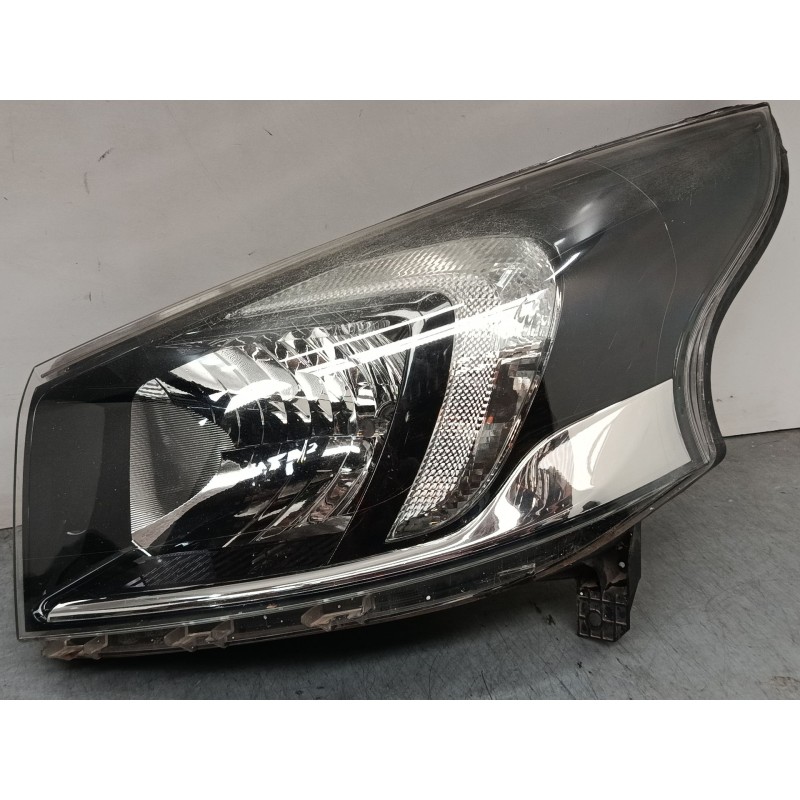 Recambio de faro izquierdo para opel vivaro b autobús (x82) 1.6 cdti (06) referencia OEM IAM 93867960 260606315R 1EE01156501