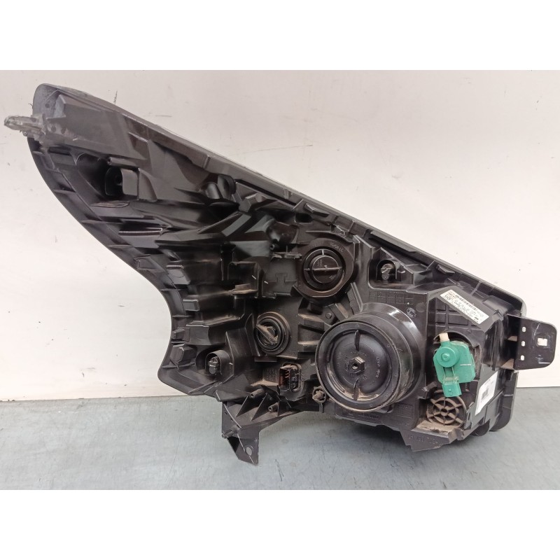 Recambio de faro izquierdo para opel vivaro b autobús (x82) 1.6 cdti (06) referencia OEM IAM 93867960 260606315R 1EE01156501