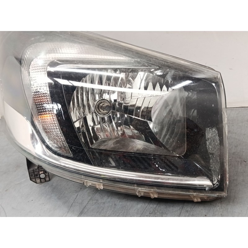 Recambio de faro derecho para opel vivaro b autobús (x82) 1.6 cdti (06) referencia OEM IAM 93867948 260100647R 1EE01156502