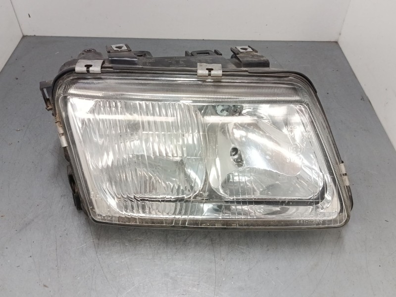 Recambio de faro derecho para audi a3 (8l1) 1.8 referencia OEM IAM   