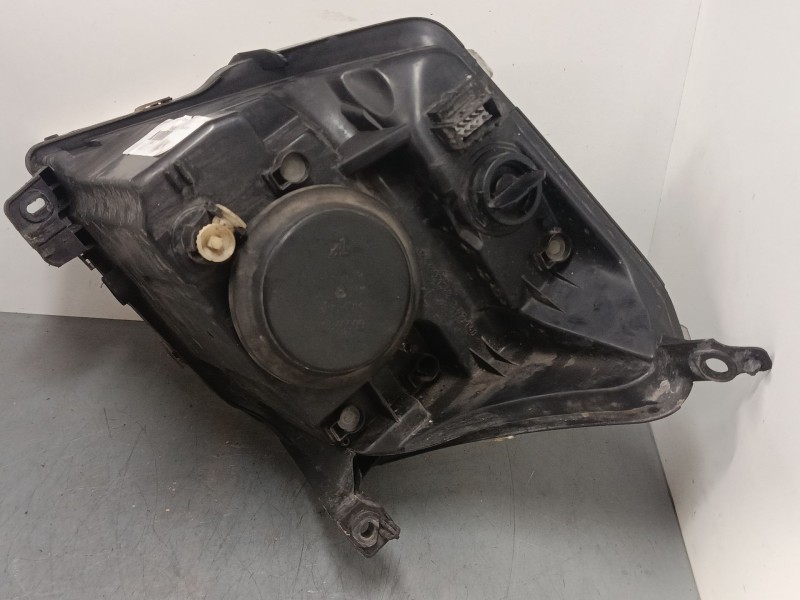 Recambio de faro derecho para citroën c2 (jm_) 1.4 hdi referencia OEM IAM   