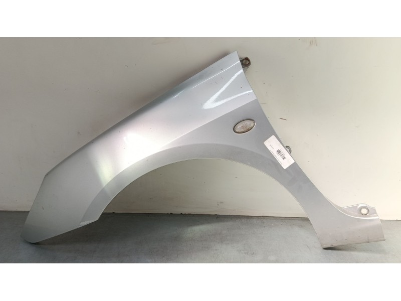 Recambio de aleta delantera izquierda para peugeot 307 cc (3b) 2.0 16v referencia OEM IAM   