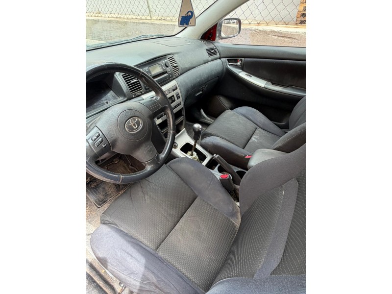 toyota corolla (_e12_) del año 2005