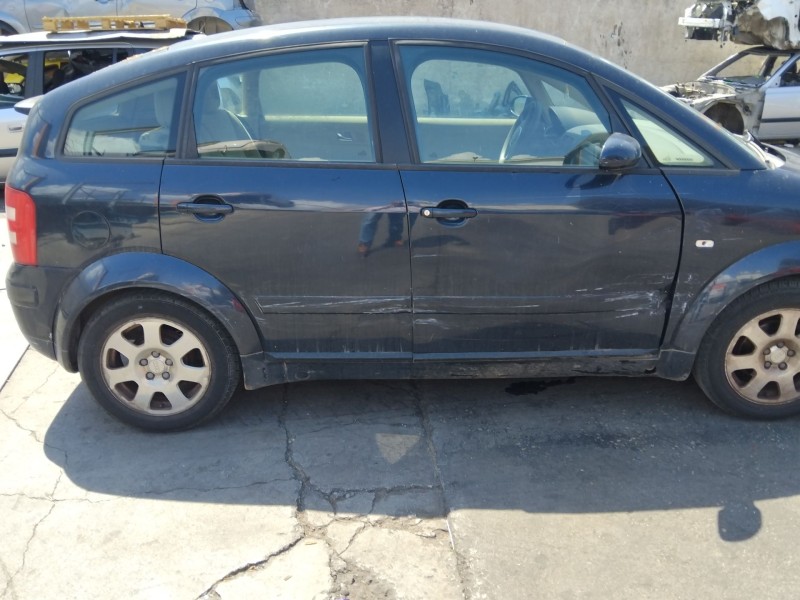 audi a2 (8z0) del año 2001