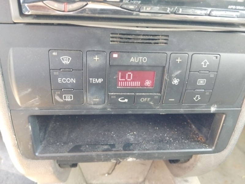 audi a2 (8z0) del año 2001
