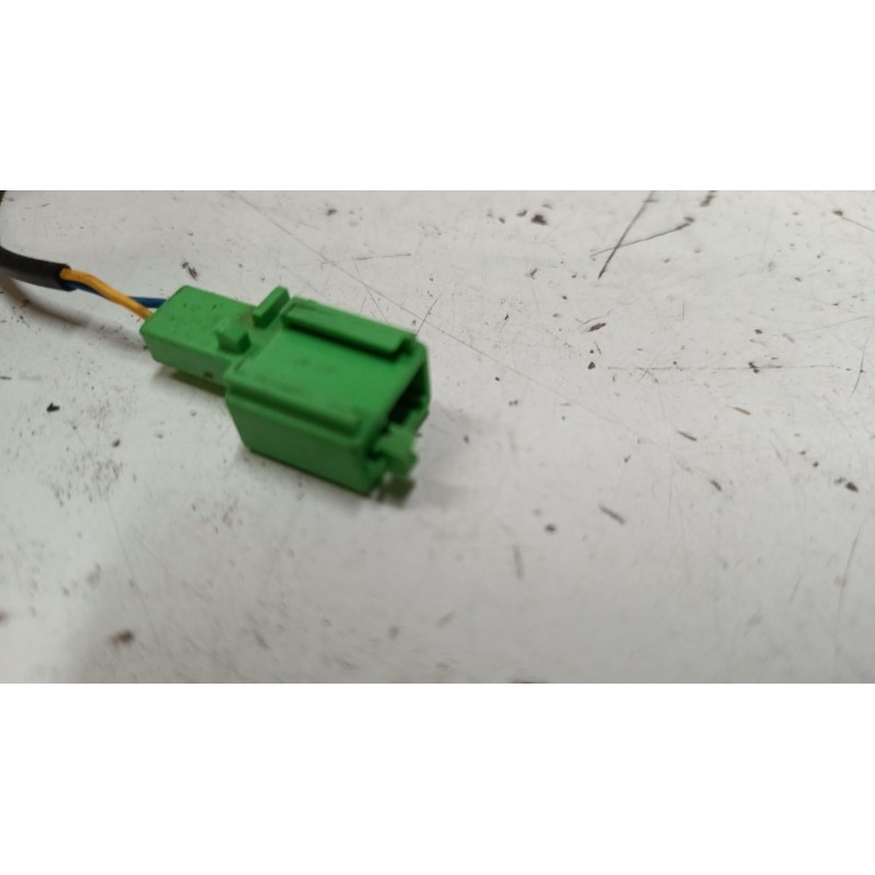 Recambio de anclaje cinturon delantero izquierdo para volkswagen polo v (6r1, 6c1) 1.2 tsi referencia OEM IAM 6R4857756A  
