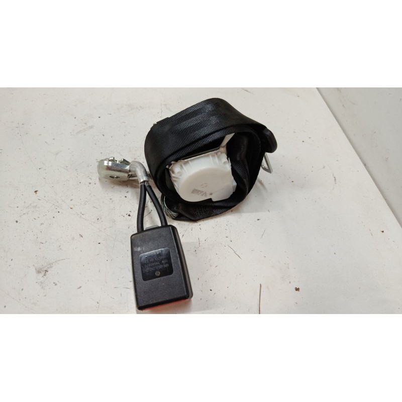 Recambio de anclaje cinturon trasero derecho para volkswagen polo v (6r1, 6c1) 1.2 tsi referencia OEM IAM 6R0857740  