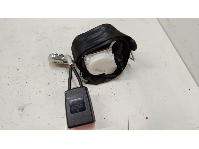 Recambio de anclaje cinturon trasero derecho para volkswagen polo v (6r1, 6c1) 1.2 tsi referencia OEM IAM 6R0857740  