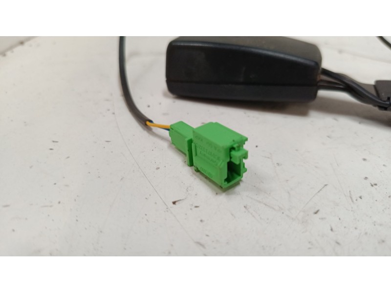 Recambio de anclaje cinturon delantero derecho para volkswagen polo v (6r1, 6c1) 1.2 tsi referencia OEM IAM   