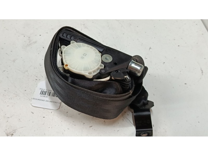 Recambio de cinturon seguridad delantero izquierdo para volkswagen polo v (6r1, 6c1) 1.2 tsi referencia OEM IAM 6R4857705B  