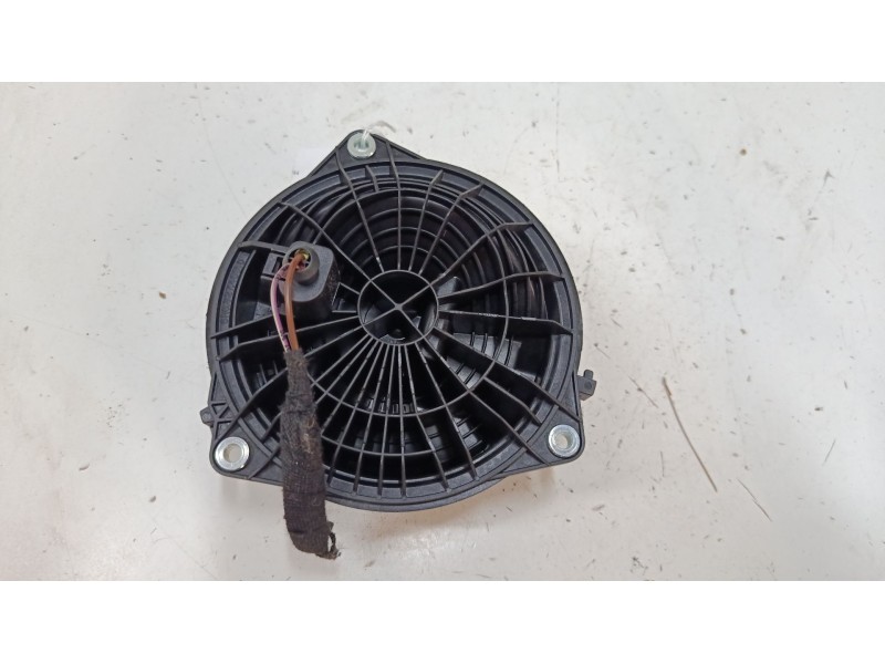 Recambio de maneta exterior porton para volkswagen polo v (6r1, 6c1) 1.2 tsi referencia OEM IAM 6R6827469D  