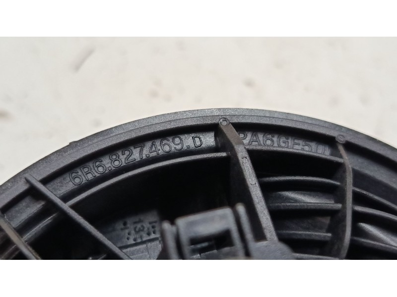 Recambio de maneta exterior porton para volkswagen polo v (6r1, 6c1) 1.2 tsi referencia OEM IAM 6R6827469D  