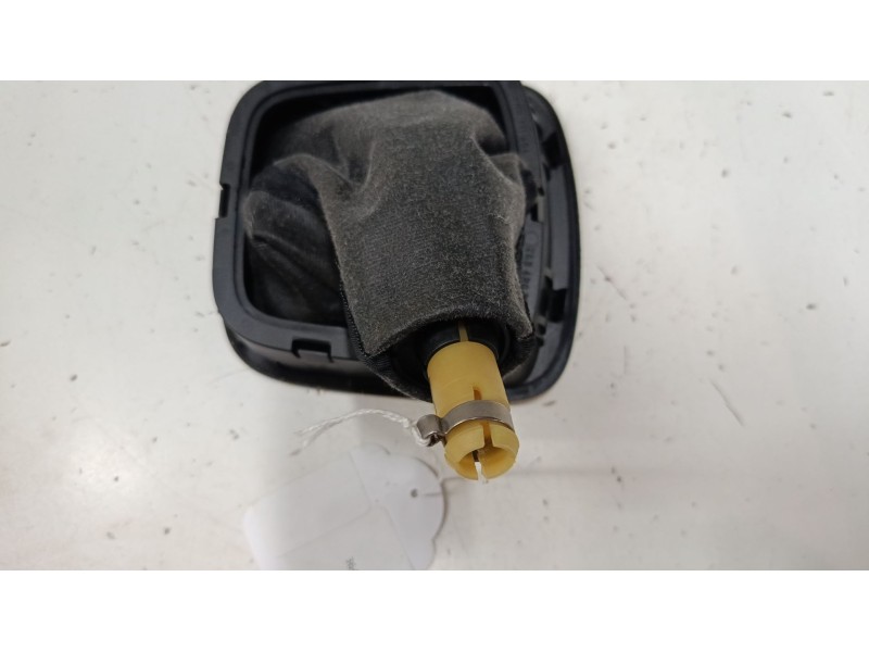 Recambio de pomo palanca cambio para volkswagen polo v (6r1, 6c1) 1.2 tsi referencia OEM IAM 6R0711113T  