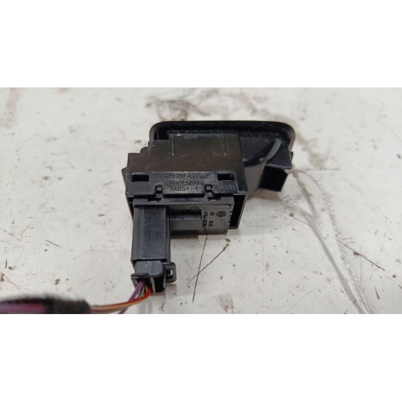 Recambio de mando elevalunas delantero derecho para volkswagen polo v (6r1, 6c1) 1.2 tsi referencia OEM IAM 6R0867255  