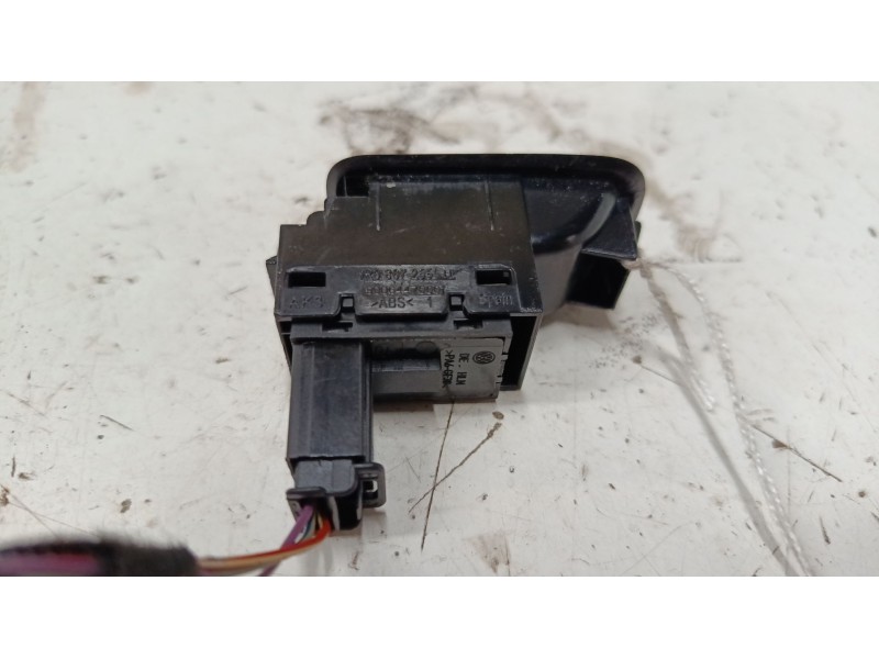 Recambio de mando elevalunas delantero derecho para volkswagen polo v (6r1, 6c1) 1.2 tsi referencia OEM IAM 6R0867255  