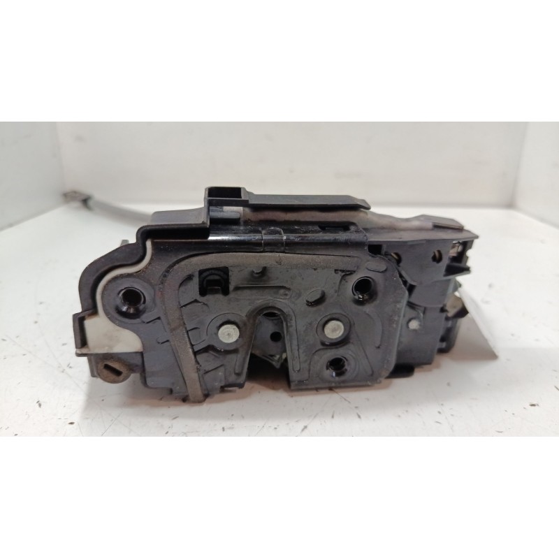 Recambio de cerradura puerta delantera derecha para volkswagen polo v (6r1, 6c1) 1.2 tsi referencia OEM IAM 5K1837016E  