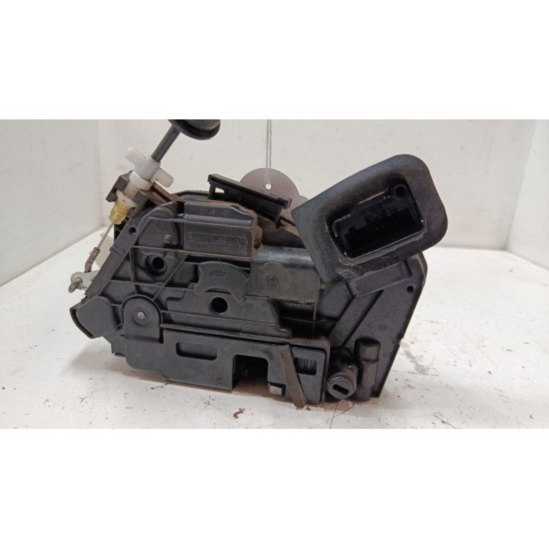 Recambio de cerradura puerta trasera derecha para volkswagen polo v (6r1, 6c1) 1.2 tsi referencia OEM IAM 6R4839016A  