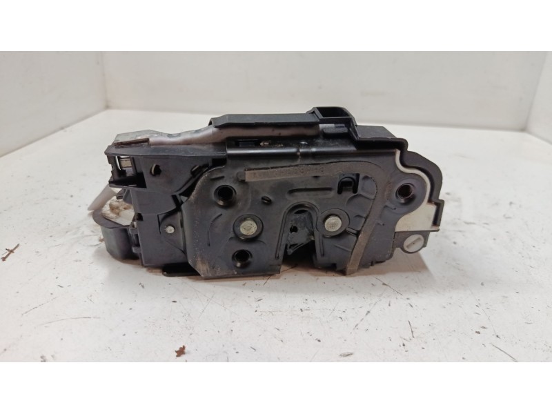 Recambio de cerradura puerta trasera izquierda para volkswagen polo v (6r1, 6c1) 1.2 tsi referencia OEM IAM 6R4839015A  