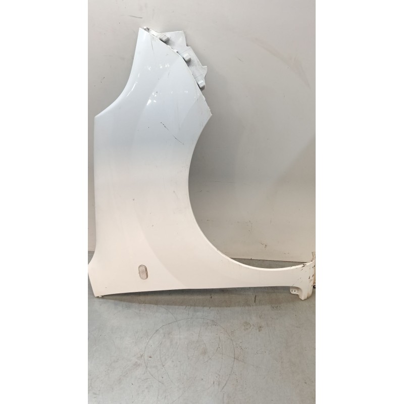 Recambio de aleta delantera derecha para renault kangoo express (fw0/1_) z.e. (fw0z, fw1z) referencia OEM IAM 631002210R  