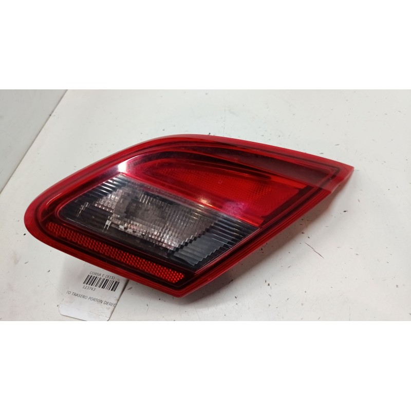 Recambio de piloto trasero porton derecho para opel corsa e (x15) 1.4 (08, 68) referencia OEM IAM 39012624  