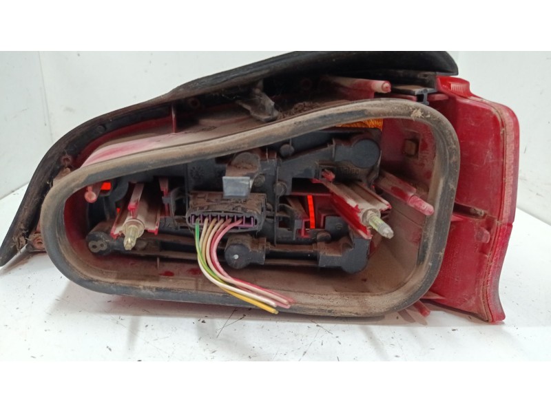 Recambio de piloto trasero izquierdo para peugeot 106 ii (1a_, 1c_) 1.5 d referencia OEM IAM   