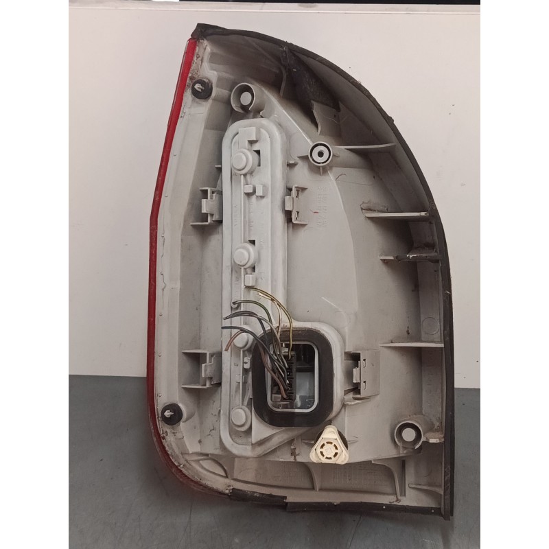 Recambio de piloto trasero derecho para opel zafira a monospace (t98) 2.2 dti 16v (f75) referencia OEM IAM   