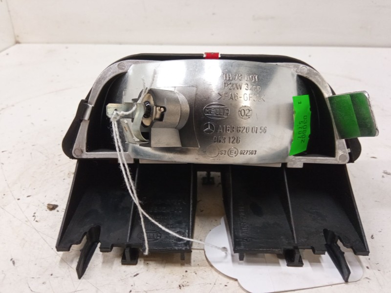 Recambio de luz central de freno para mercedes-benz clase m (w163) ml 320 (163.154) referencia OEM IAM A1638200156 963126 
