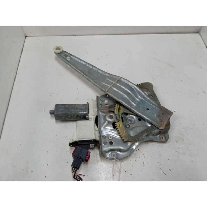 Recambio de elevalunas electrico trasero derecho para toyota corolla (_e12_) 1.6 vvt-i (zze121_) referencia OEM IAM   