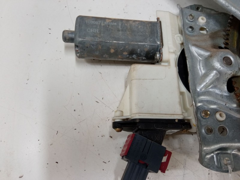 Recambio de elevalunas electrico trasero derecho para toyota corolla (_e12_) 1.6 vvt-i (zze121_) referencia OEM IAM   