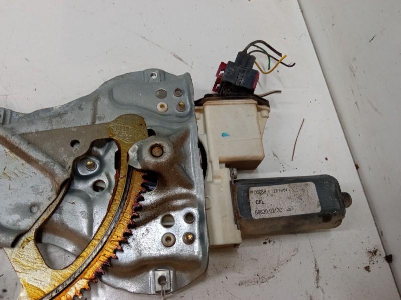 Recambio de elevalunas electrico delantero izquierdo para toyota corolla (_e12_) 1.6 vvt-i (zze121_) referencia OEM IAM 01308220