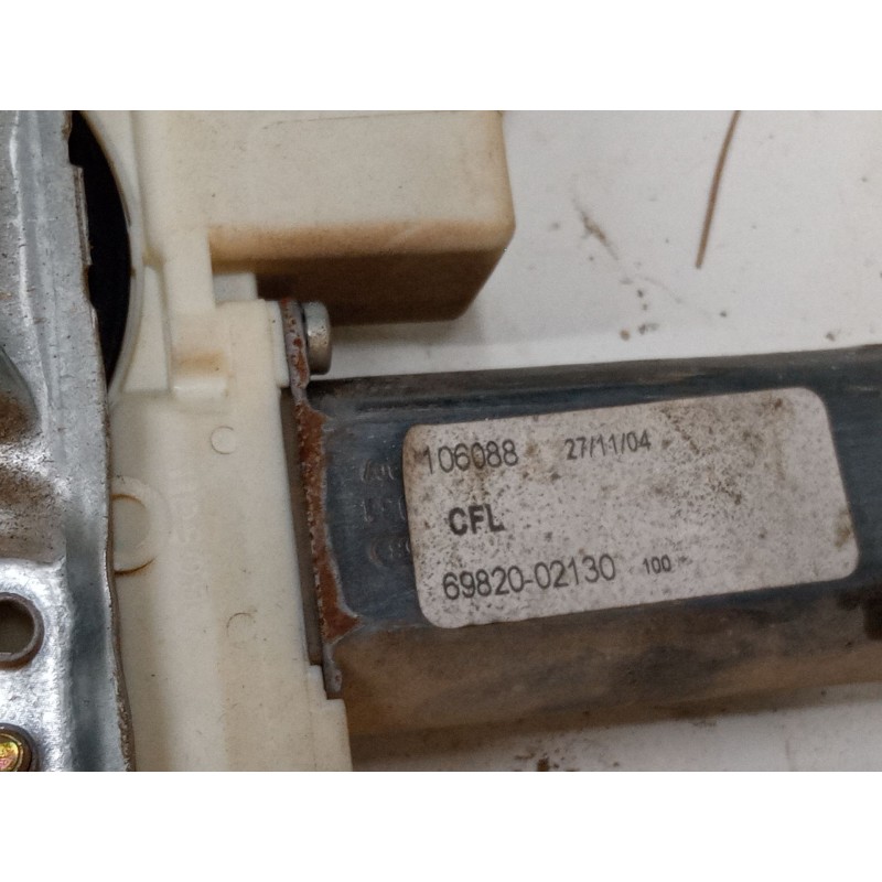 Recambio de elevalunas electrico delantero izquierdo para toyota corolla (_e12_) 1.6 vvt-i (zze121_) referencia OEM IAM 01308220