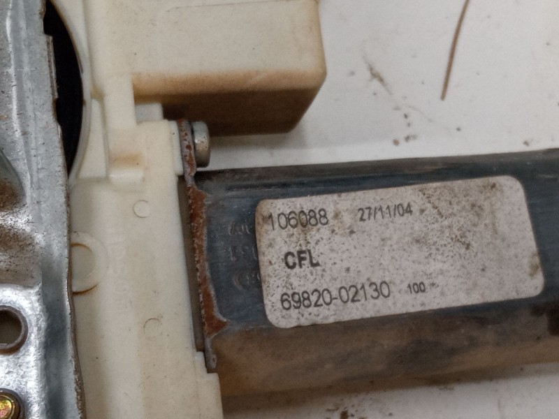 Recambio de elevalunas electrico delantero izquierdo para toyota corolla (_e12_) 1.6 vvt-i (zze121_) referencia OEM IAM 01308220