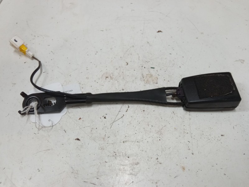 Recambio de anclaje cinturon delantero izquierdo para peugeot 5008 (0u_, 0e_) 1.6 hdi referencia OEM IAM 9681989580  