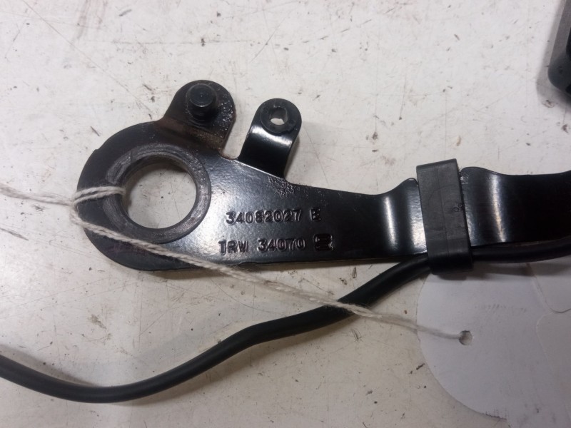 Recambio de anclaje cinturon trasero izquierdo para peugeot 5008 (0u_, 0e_) 1.6 hdi referencia OEM IAM 9681984580  
