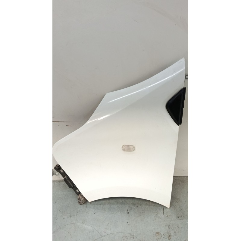 Recambio de aleta delantera izquierda para opel vivaro b autobús (x82) 1.6 cdti (06) referencia OEM IAM 93455812  