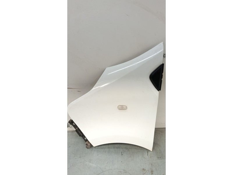 Recambio de aleta delantera izquierda para opel vivaro b autobús (x82) 1.6 cdti (06) referencia OEM IAM 93455812  