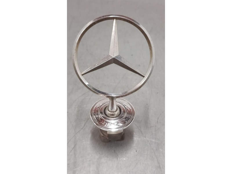 Recambio de anagrama para mercedes-benz clase c (w203) c 220 cdi (203.006) referencia OEM IAM   