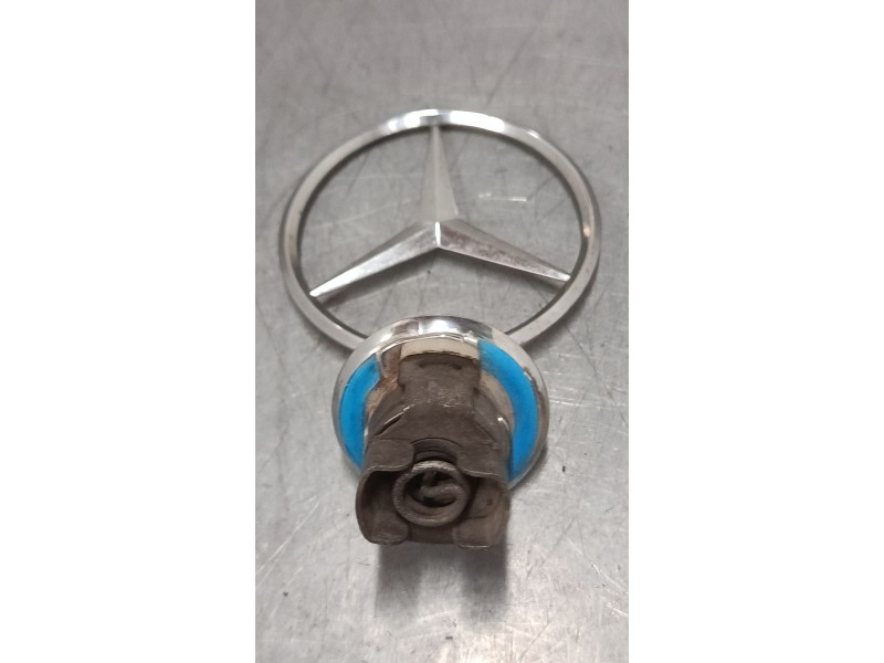 Recambio de anagrama para mercedes-benz clase c (w203) c 220 cdi (203.006) referencia OEM IAM   