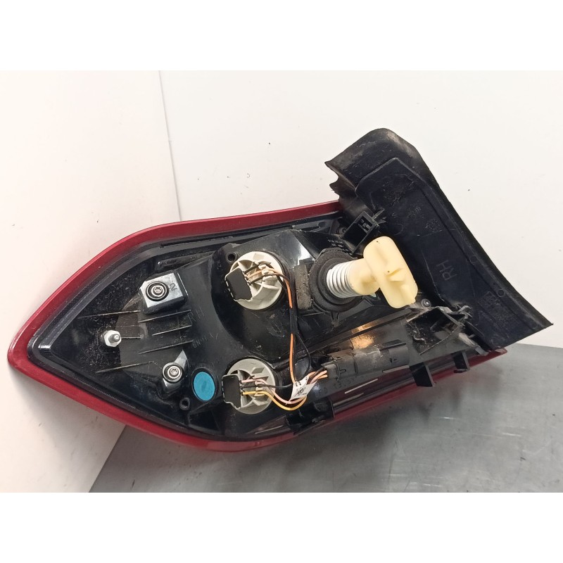 Recambio de piloto trasero derecho para ford fiesta vii (hj, hf) 1.0 ecoboost referencia OEM IAM H1BB13404AH  