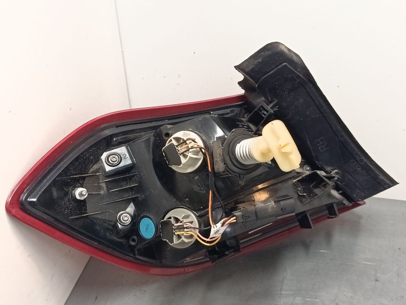 Recambio de piloto trasero derecho para ford fiesta vii (hj, hf) 1.0 ecoboost referencia OEM IAM H1BB13404AH  