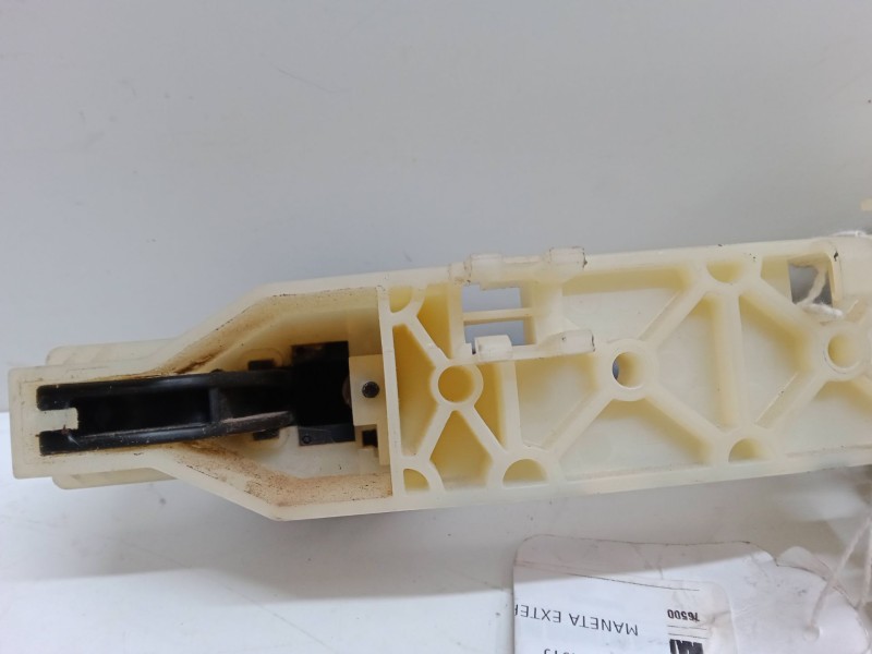 Recambio de maneta exterior puerta delantera derecha para ssangyong tivoli 1.6 referencia OEM IAM   