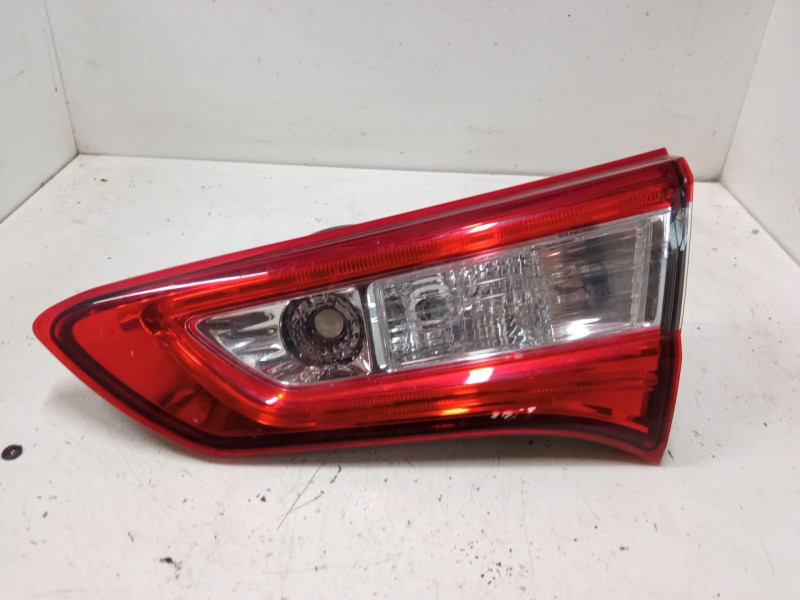 Recambio de piloto trasero porton derecho para toyota yaris (_p13_) 1.5 (nsp131_) referencia OEM IAM 815800D620  