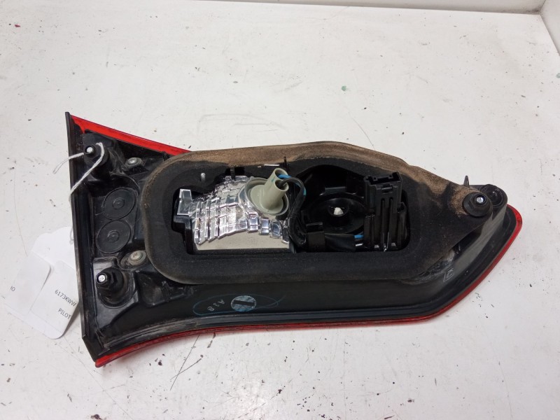 Recambio de piloto trasero porton derecho para toyota yaris (_p13_) 1.5 (nsp131_) referencia OEM IAM 815800D620  