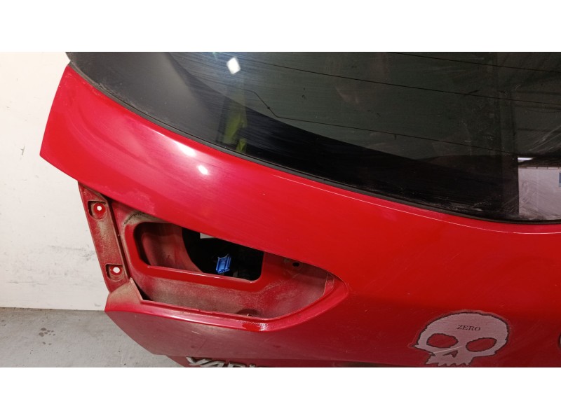 Recambio de porton trasero para toyota yaris (_p13_) 1.5 (nsp131_) referencia OEM IAM 670050D530  